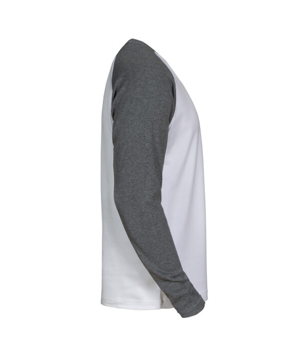 Alex - Image 13