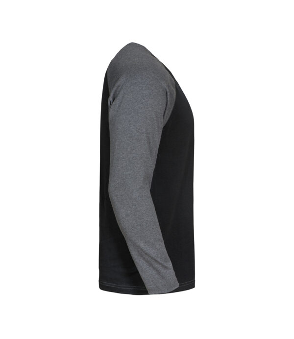 Alex - Image 11